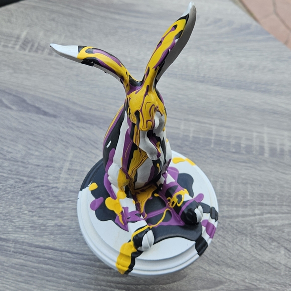 Colorful Abstract Rabbit Figurine - Picture 6 of 10